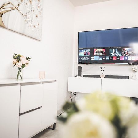 Luxus Maisonette Wohnung Am See, Wehome Premium Санкт-Леон-Рот Экстерьер фото