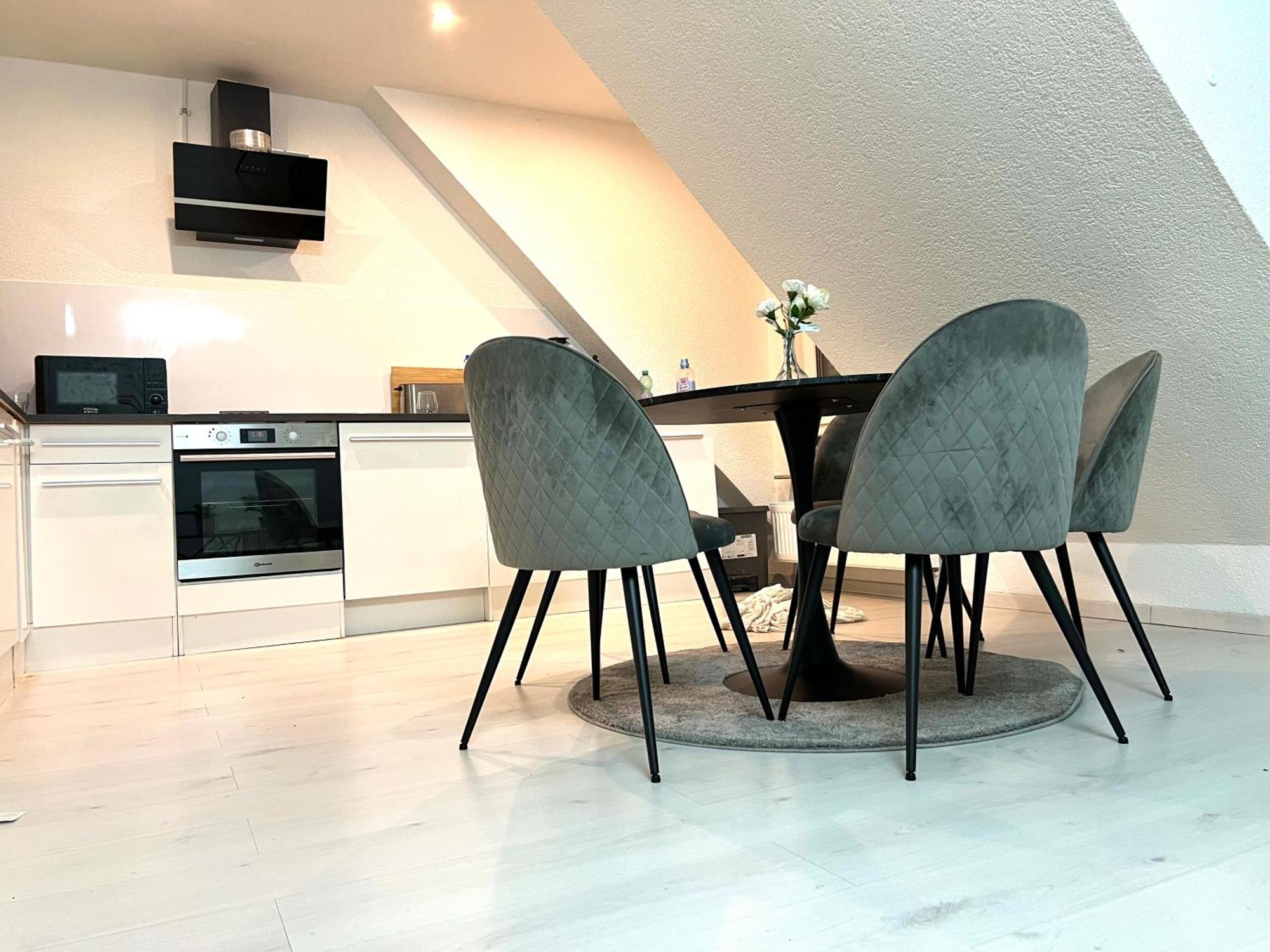 Luxus Maisonette Wohnung Am See, Wehome Premium Санкт-Леон-Рот Экстерьер фото