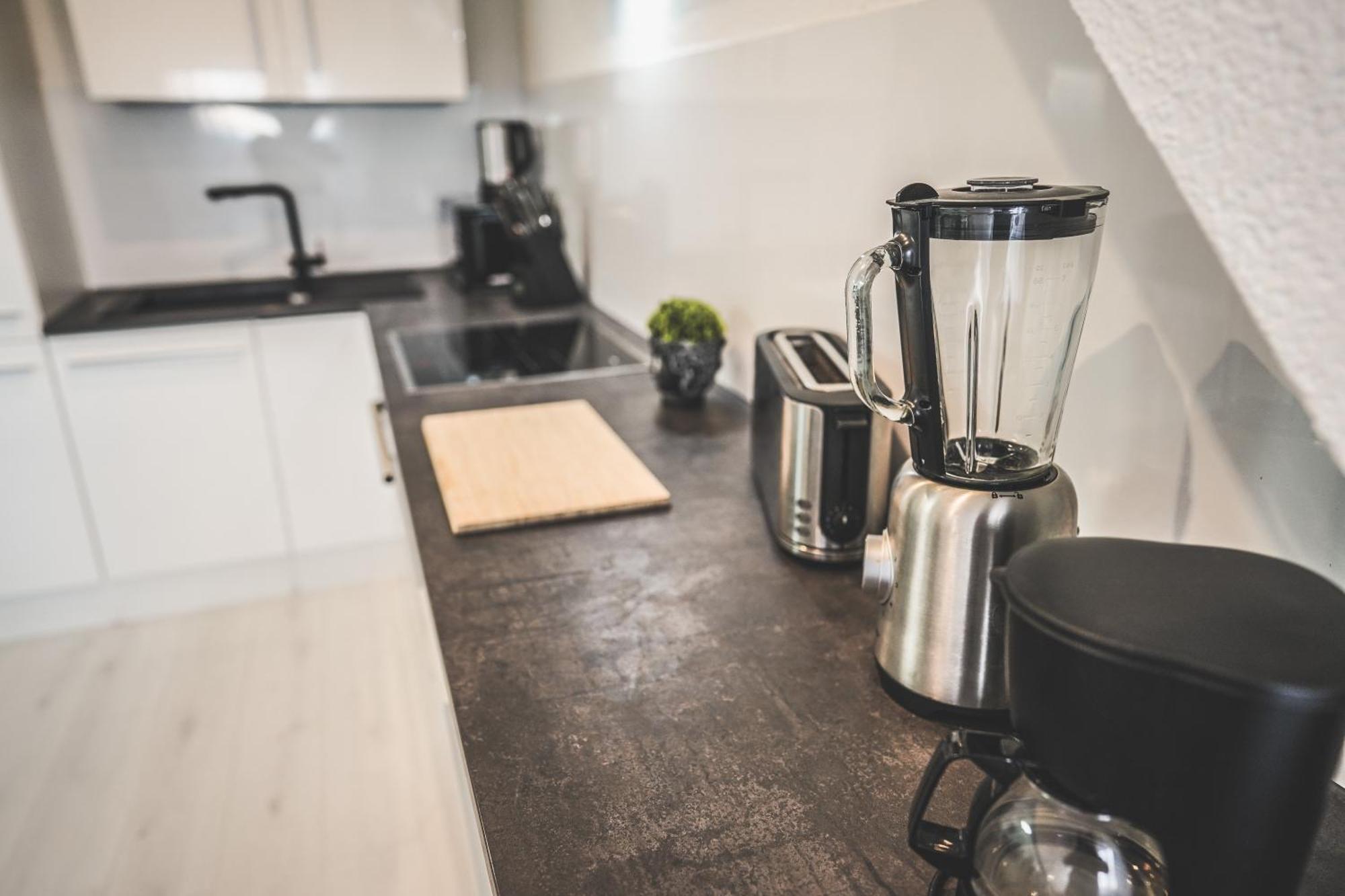 Luxus Maisonette Wohnung Am See, Wehome Premium Санкт-Леон-Рот Экстерьер фото