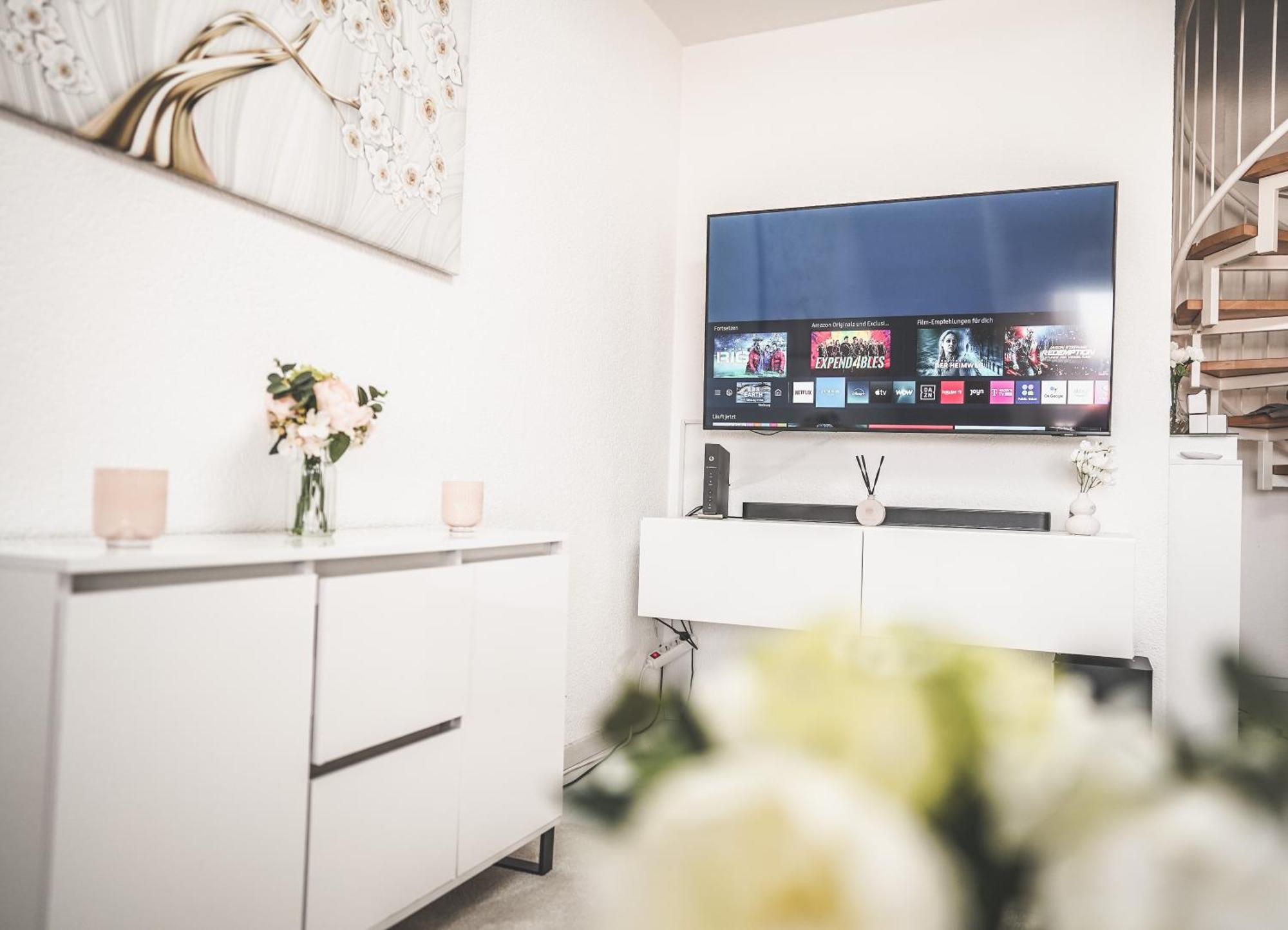 Luxus Maisonette Wohnung Am See, Wehome Premium Санкт-Леон-Рот Экстерьер фото