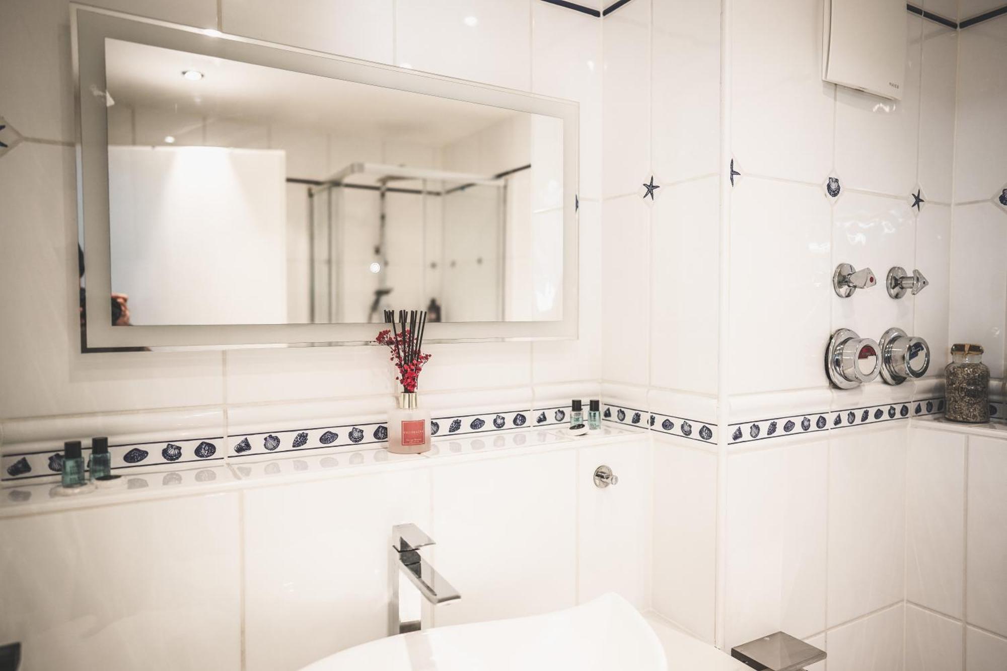 Luxus Maisonette Wohnung Am See, Wehome Premium Санкт-Леон-Рот Экстерьер фото