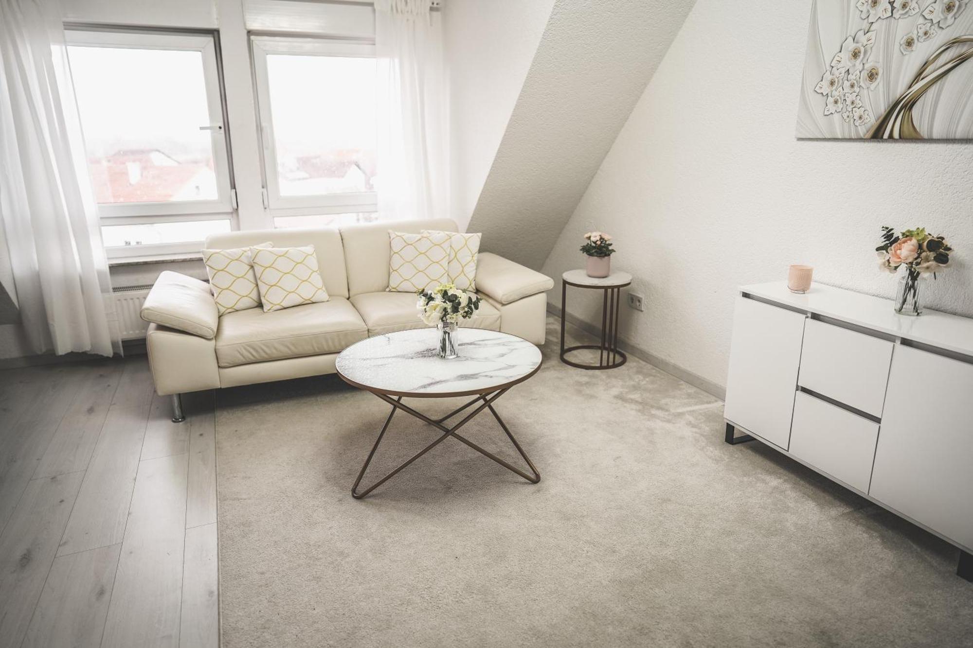 Luxus Maisonette Wohnung Am See, Wehome Premium Санкт-Леон-Рот Экстерьер фото