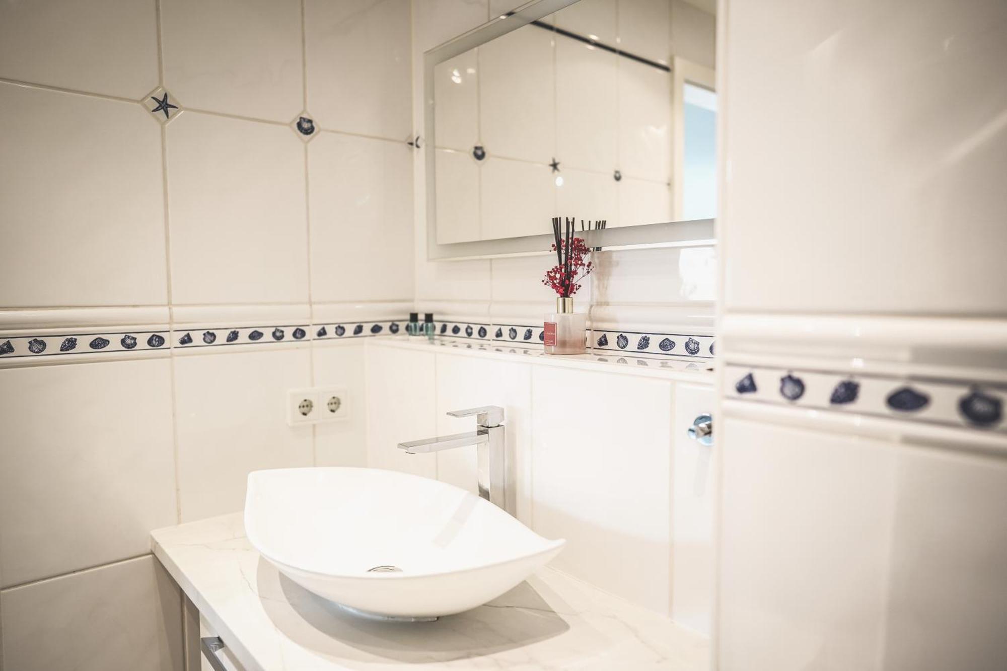 Luxus Maisonette Wohnung Am See, Wehome Premium Санкт-Леон-Рот Экстерьер фото